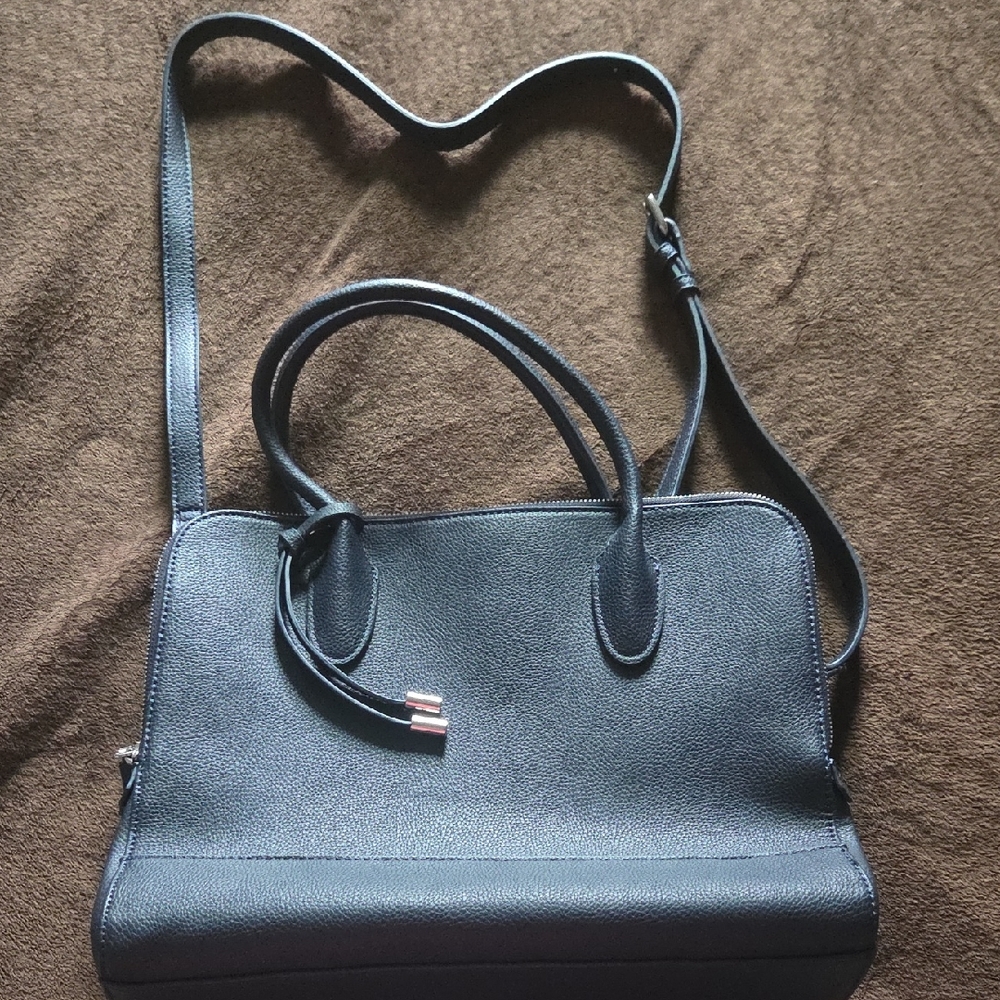 NWOT URBAN EXPRESSIONS Elegant Blue Leather Handbag